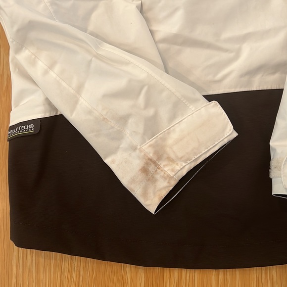 Helly Hensen Zip-Up Windbreaker & Raincoat - Picture 5 of 8